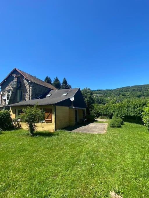 Maison Lumineuse Et Spacieuse Avec Terrain La Bourboule Bagian luar foto